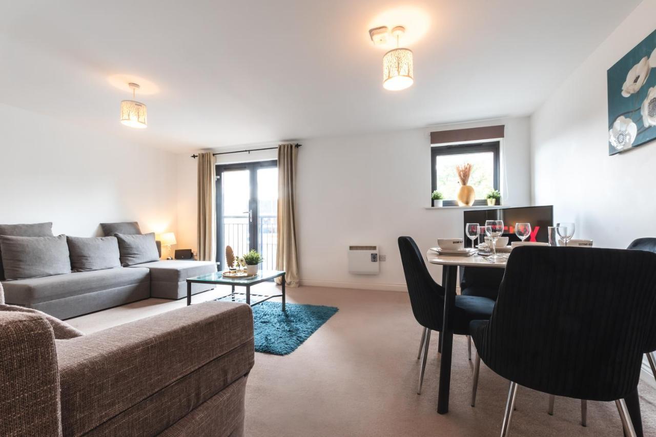 Best Price! Large Spacious 2 Bed Apartment - King Size Or Single Beds, Sofabeds, Smart Tvs, Free Parking サウサンプトン エクステリア 写真